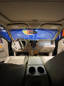 Lincoln Navigator 5.4 224kW Bensiin+LPG (6 foto / 10)