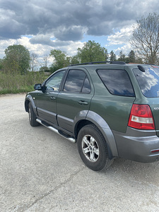KIA Sorento 2.5l (3 foto / 9)