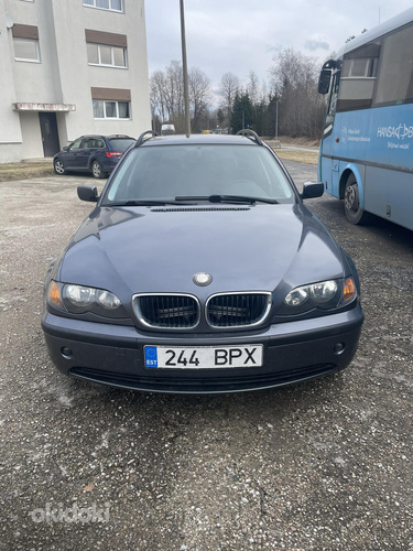 BMW 318i (фото #1)