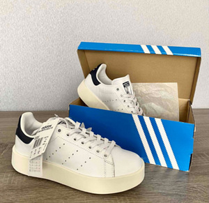 Adidas Originals Stan Smith bolt w tossud (1 foto / 1)
