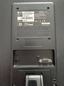 LG monitor (3 foto / 3)