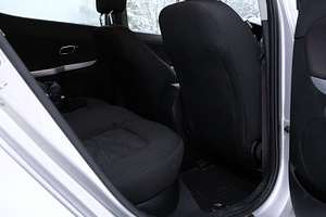 Kia Ceed (10 foto / 13)