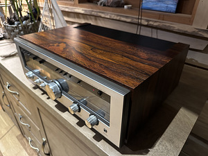 Luxman R-1070 (2 foto / 4)