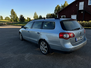 Volkswagen Passat 1.9 77kw (3 фото из 8)