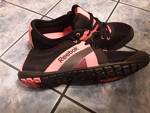 Reebok realflex UUS! pole kordagi jalas olnud.nr 40,5 (1 foto / 6)