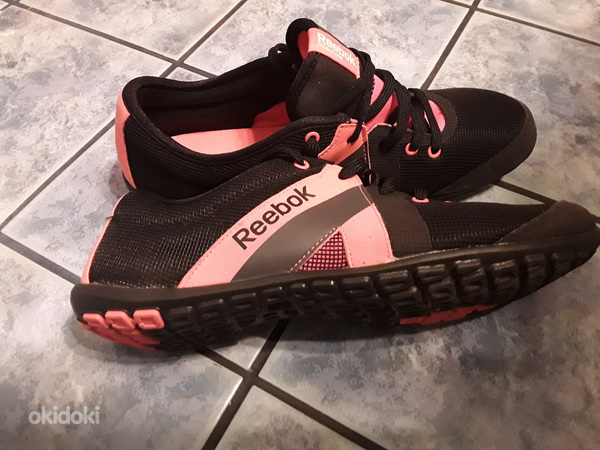 Reebok realflex НОВЫЕ! ни разу не носились. размер 40,5