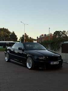 BMW 320CI (1 фото из 5)
