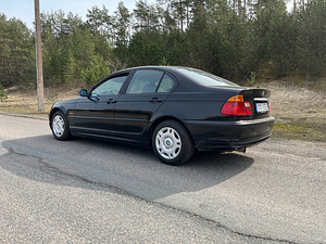 BMW 318 1.9 87kW (5 foto / 8)