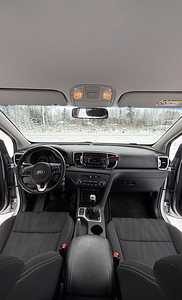 Kia Sportage (3 foto / 8)