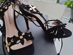 Trussardi Jeans seemisnahast stilettod suurusele 36 (2 foto / 3)