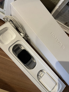Apple Watch Series 4 44mm (1 foto / 2)