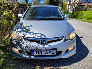 Honda Civic 2007 автомат (5 фото из 8)