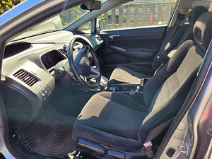 Honda Civic 2007 автомат (7 фото из 8)