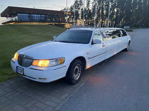Lincoln town car Limusiin (4 foto / 8)