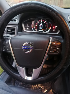 Volvo V70 2,0 17 (3 foto / 11)
