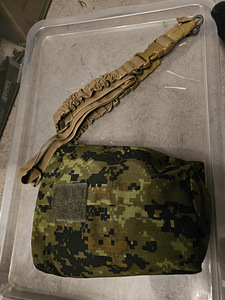 Tühja salve tasku + 2-point relvarihm