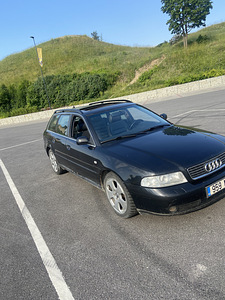Audi A4 2.5TDI quattro 6 МКПП (1 фото из 11)