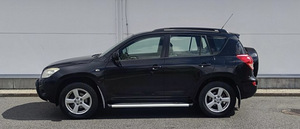 Toyota RAV 4 (2 foto / 9)