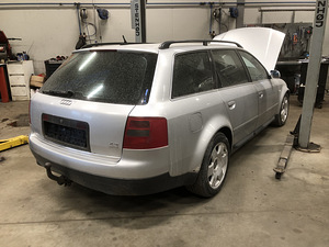 Audi A6 C5 4.2 2000a Varuosadeks (1 foto / 10)