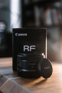 Canon RF 16mm f/2.8 STM (1 foto / 2)