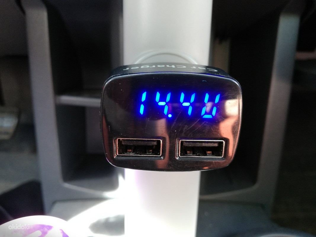 Автомобильная зарядка на 2 USB порта. (фото #3)