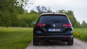 VW Passat Highline 140kW (2 foto / 10)