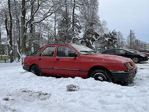 Ford Sierra (4 фото из 10)