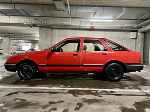 Ford Sierra (8 фото из 10)