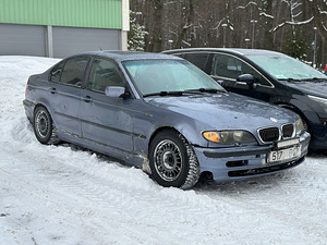 BMW E46 323 Turvapuuriga driftikas (1 foto / 11)