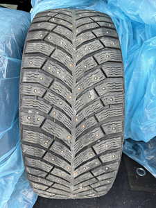 225/45/18 Michelin X-Ice North 4 (1 foto / 1)