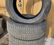 Продаются зимние шины Bridgestone Blizzak Ice 215/55R17 98T!
