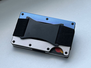 UUS Kaarditasku Strap Burnt Titanium Ridge Wallet (1 foto / 2)