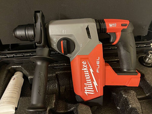 UUS! Milwaukee akupuurvasar M18 FHX + packout kohver(uus) (5 foto / 9)