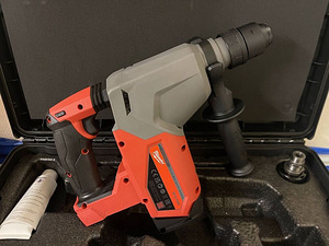 UUS! Milwaukee akupuurvasar M18 FHX + packout kohver(uus) (6 foto / 9)