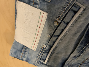 Armani Jeans teksad 33/34 ! Ehe !!! (3 foto / 6)