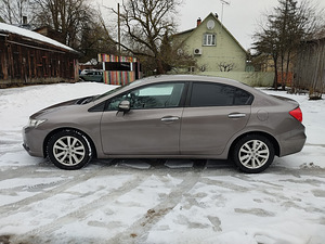 Honda Civic 2012 LPG АВТОМАТ (6 фото из 9)