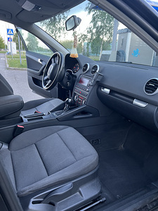 Audi A3 Sportback 8p 2010a, 1.6D (6 foto / 9)