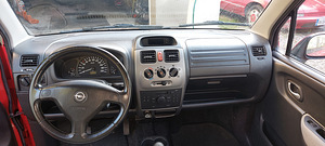Opel Agila (4 фото из 6)