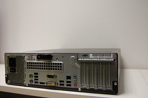 Fujitsu E700 E90+ / i3 2100 3.1Ghz / 4 GB ddr3 / Intel HD (3 foto / 5)
