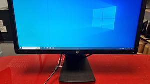 Монитор hp E231 FHD с дефектом. (2 фото из 2)
