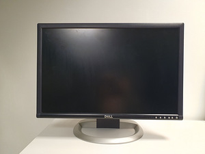 Монитор Dell 2405FPW (1 фото из 9)