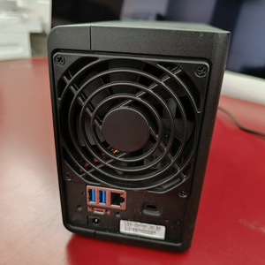 Synology DS213+ NAS-seade (kettamassiiv) (4 foto / 4)