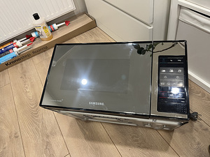 Микроволновая печь Samsung ME83X (2 фото из 4)