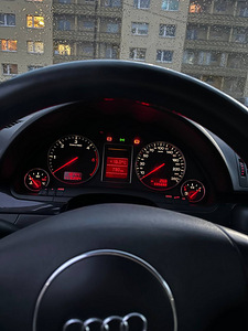 Audi A4 B6 1.9d (5 фото из 8)