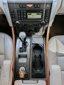 Land Rover Range Rover Sport HSE (11 foto / 15)
