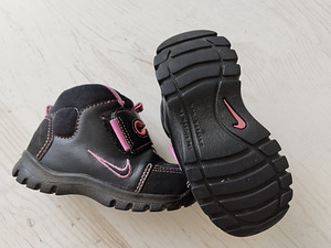 Nike tossud, suurus 23,5 (14,7 cm) (6 foto / 6)