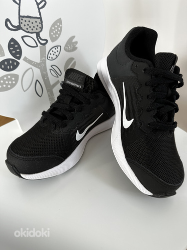Nike Новые 30 размер, 18,5 см по стельке. (фото #1)