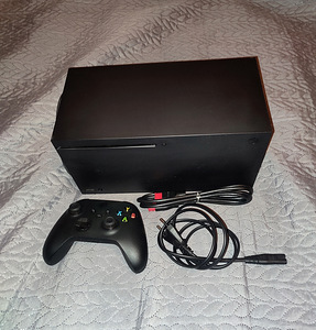 Xbox серии x (3 фото из 3)