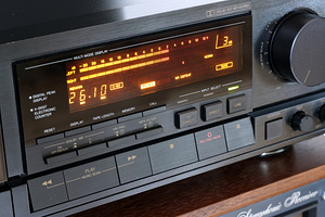 JVC TD-V711 BK kassettdekk (rihm vahetatud, 1988-90, 8,3kg) (6 foto / 10)