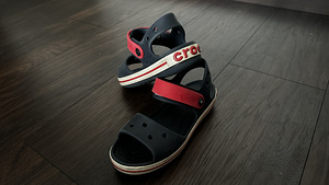 Crocs детские сандалии (2 фото из 3)